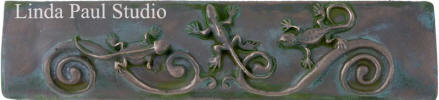 3 geckos metal liner border